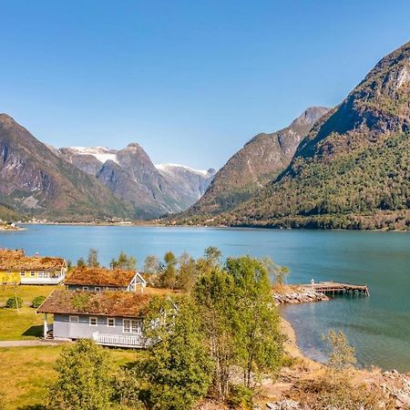 Cozy Home In Fjaerland With House A Mountain View Esterno foto