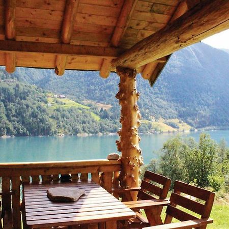 Cozy Home In Fjaerland With House A Mountain View Esterno foto