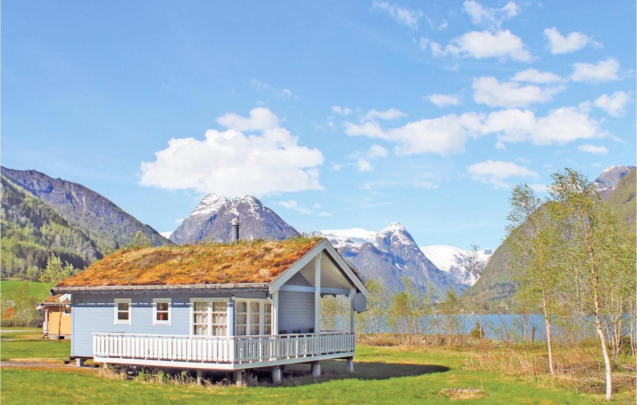 Cozy Home In Fjaerland With House A Mountain View Esterno foto