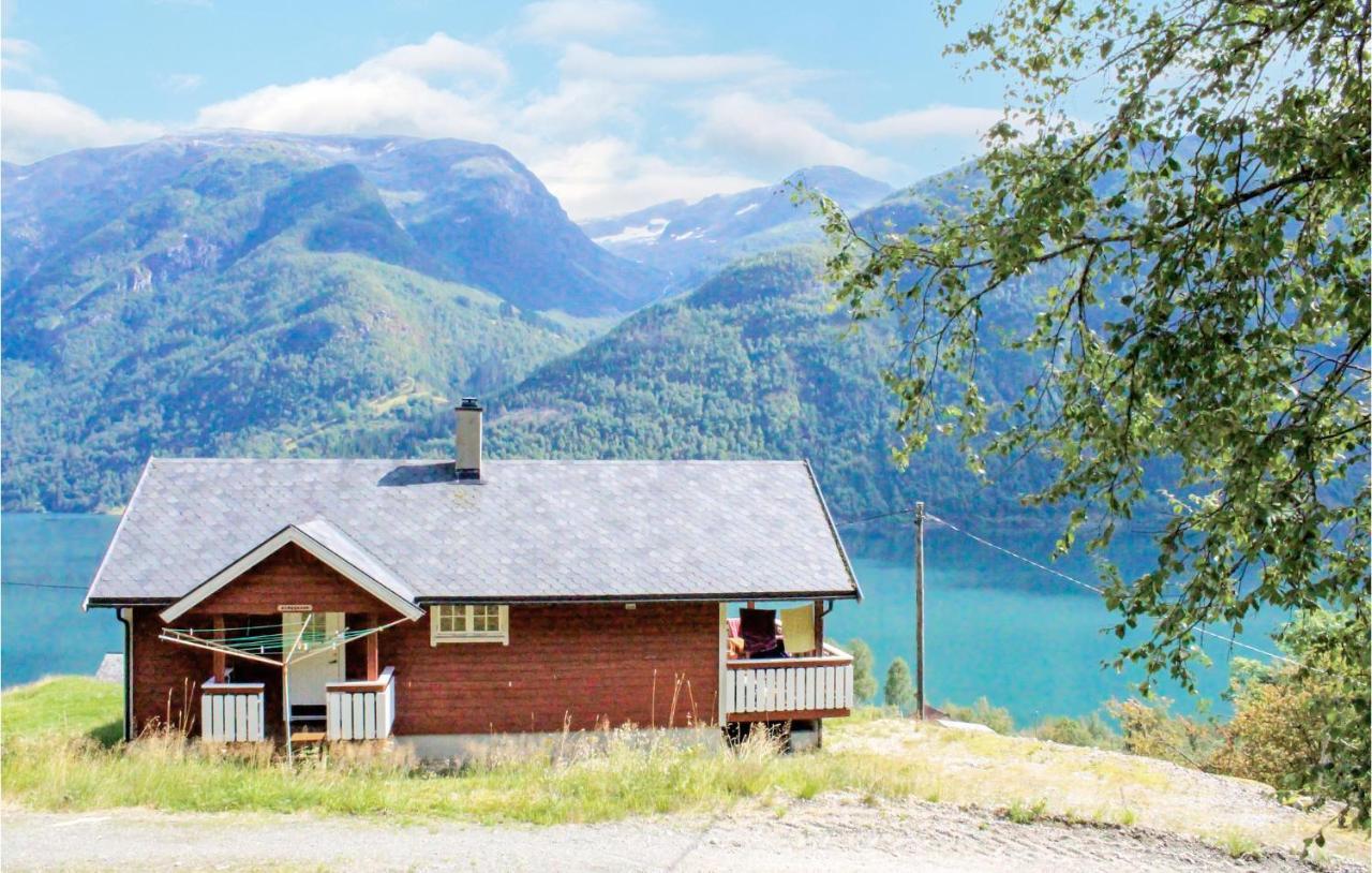 Cozy Home In Fjaerland With House A Mountain View Esterno foto