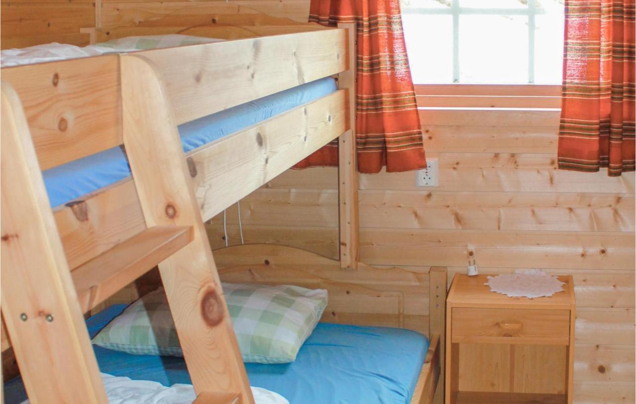 Cozy Home In Fjaerland With House A Mountain View Esterno foto