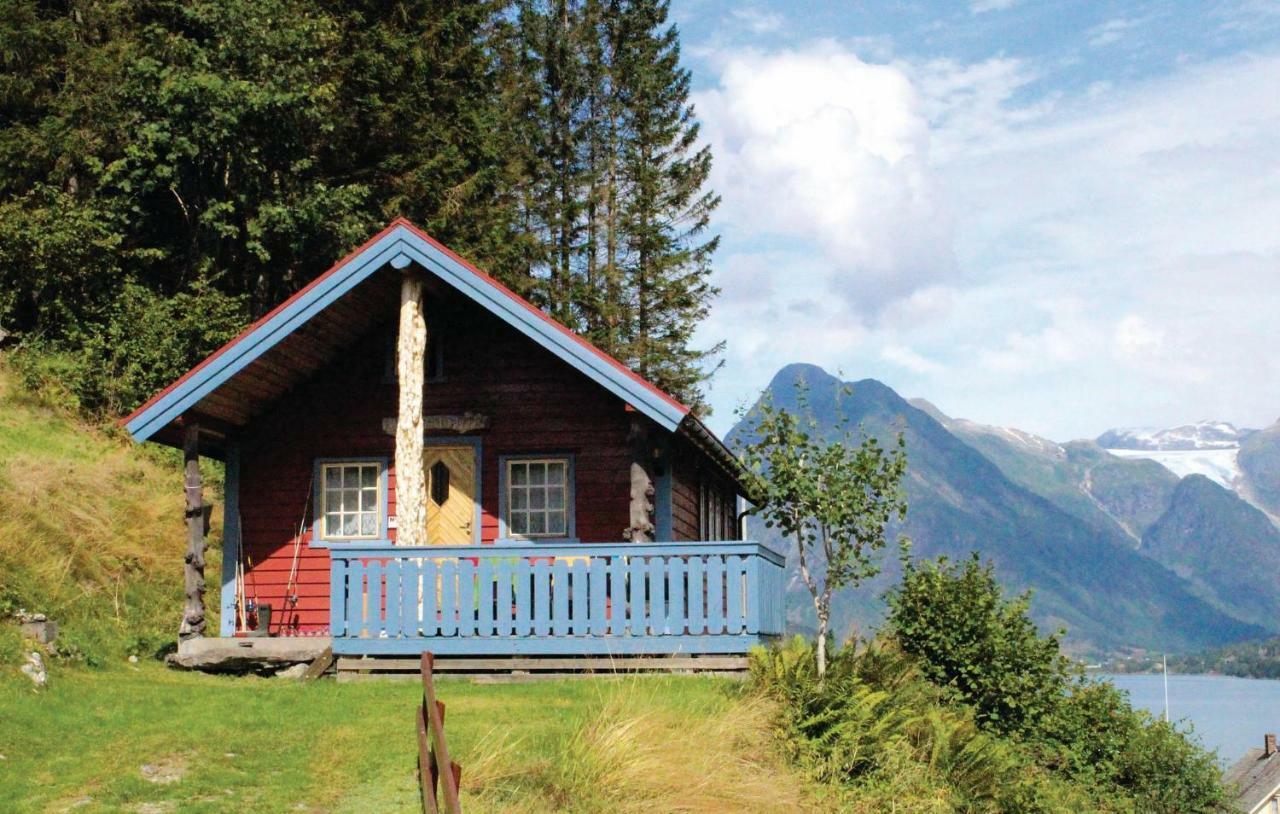 Cozy Home In Fjaerland With House A Mountain View Esterno foto